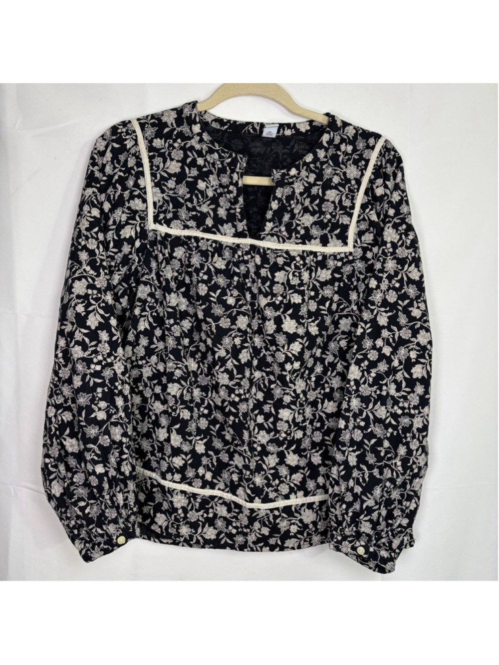 Old Navy Womens Split Neck Boho Peasant Black Cream Floral Lace Trim Blouse M